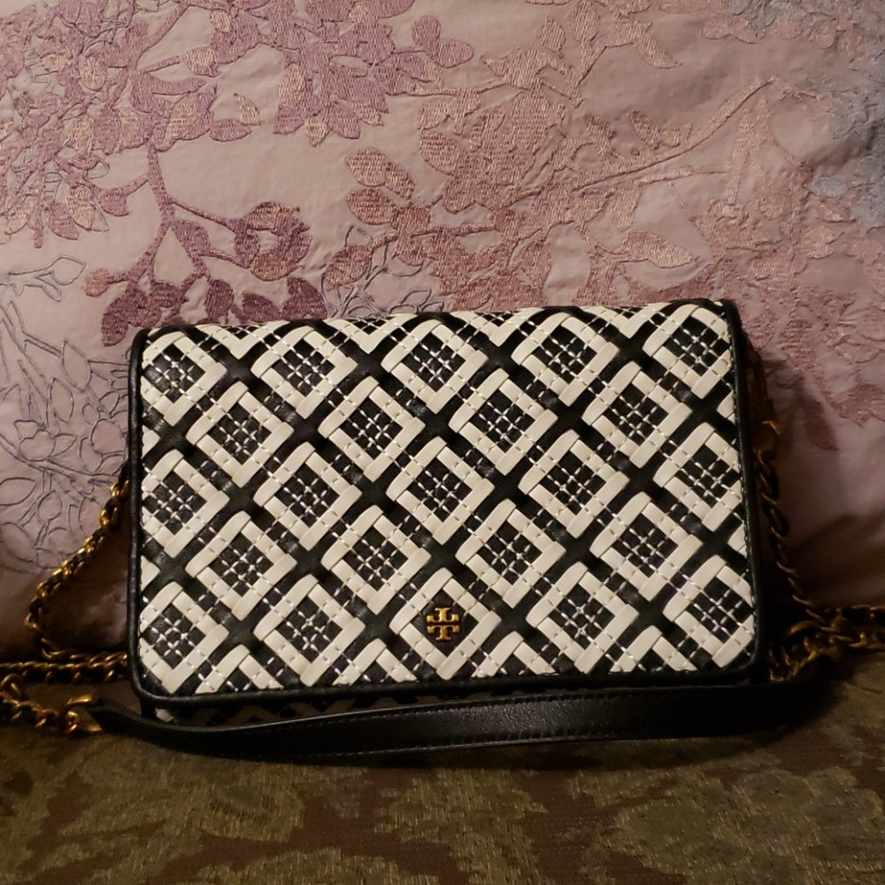 Crossbody Wallet